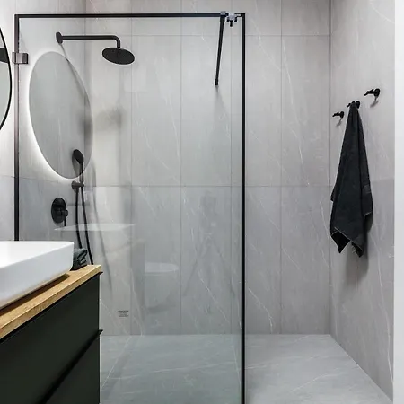 Uroczy ,,bursztynowy ,, Blisko Plazy , Parking W Cenie *