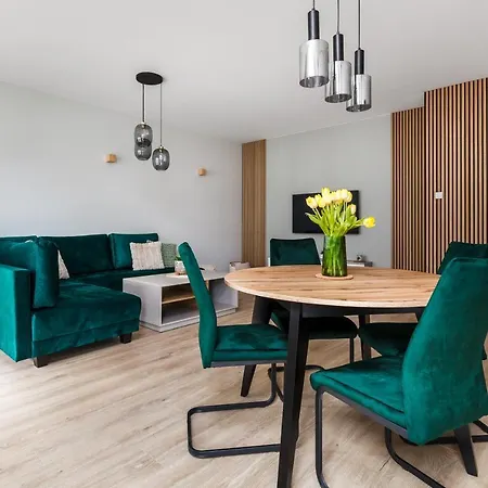 Uroczy ,,bursztynowy ,, Blisko Plazy , Parking W Cenie Apartment *