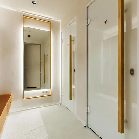 Uroczy ,,bursztynowy ,, Blisko Plazy , Parking W Cenie Apartment *