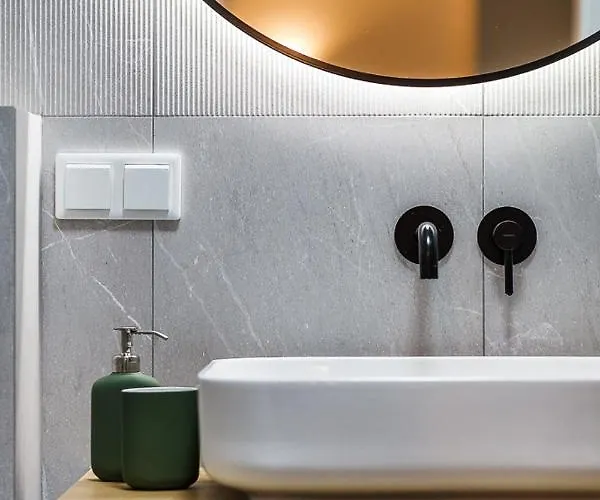 Uroczy ,,bursztynowy ,, Blisko Plazy , Parking W Cenie * Gdansk